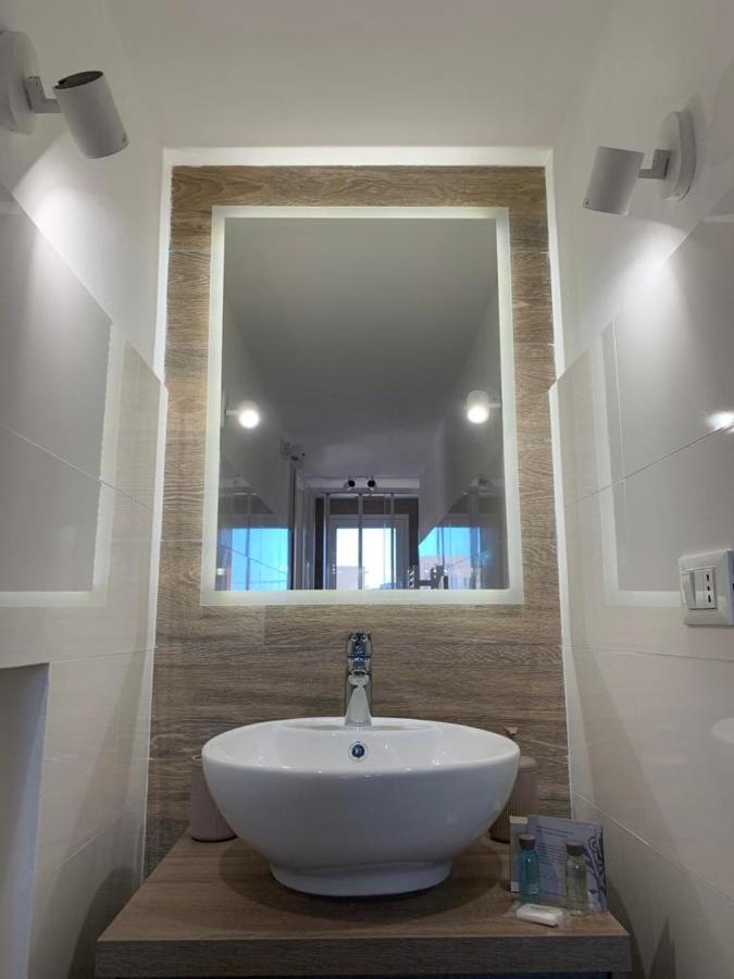 Donna Luisa-Catania Charming Apartment ภายนอก รูปภาพ