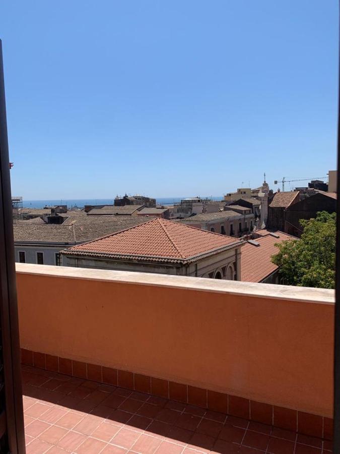 Donna Luisa-Catania Charming Apartment ภายนอก รูปภาพ