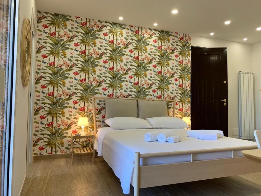 Donna Luisa-Catania Charming Apartment ภายนอก รูปภาพ