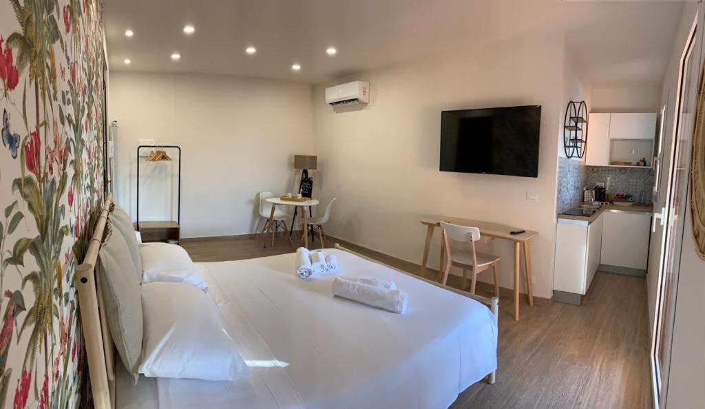 Donna Luisa-Catania Charming Apartment ภายนอก รูปภาพ