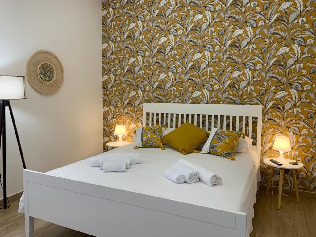 Donna Luisa-Catania Charming Apartment ภายนอก รูปภาพ
