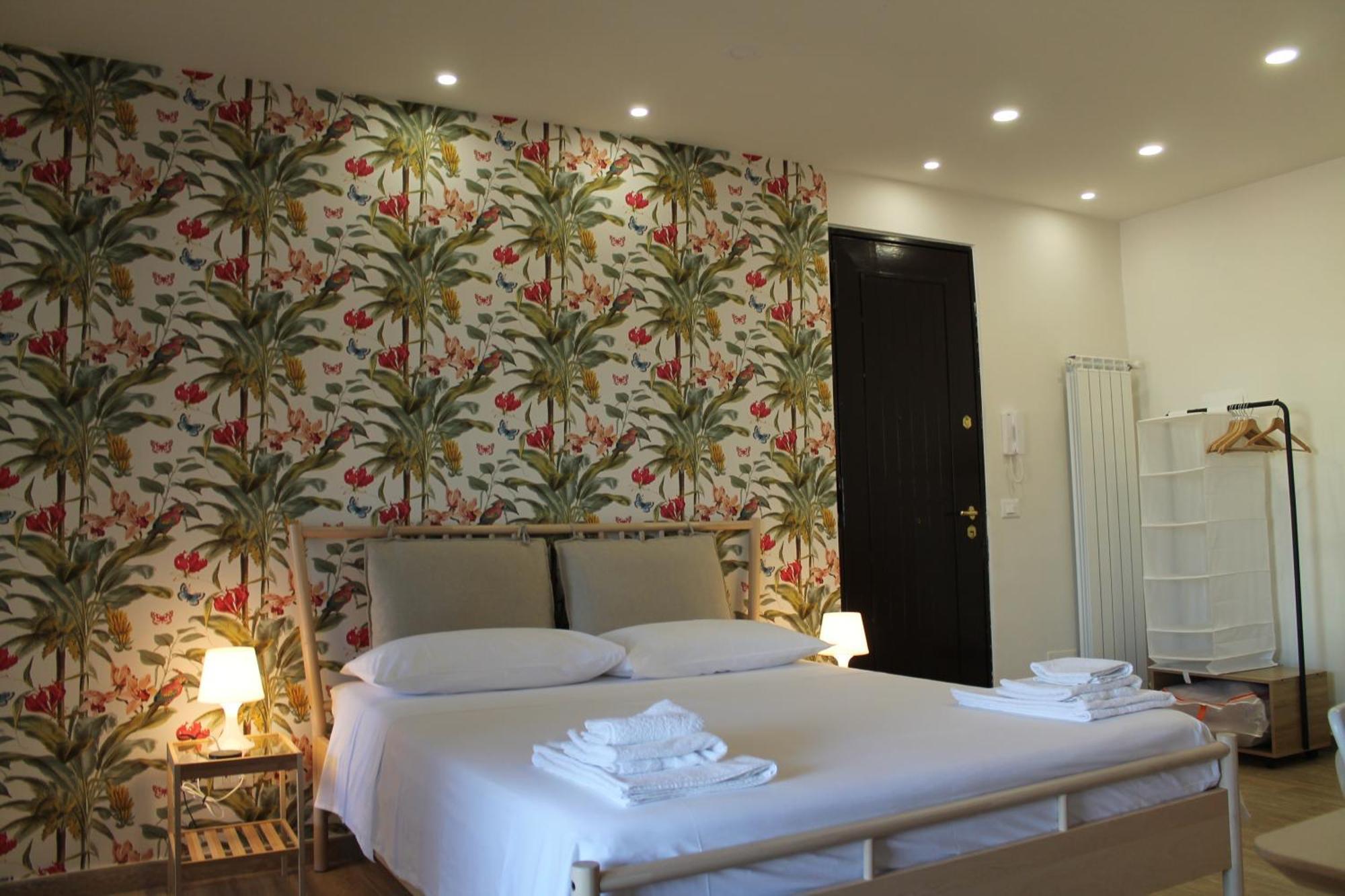 Donna Luisa-Catania Charming Apartment ภายนอก รูปภาพ