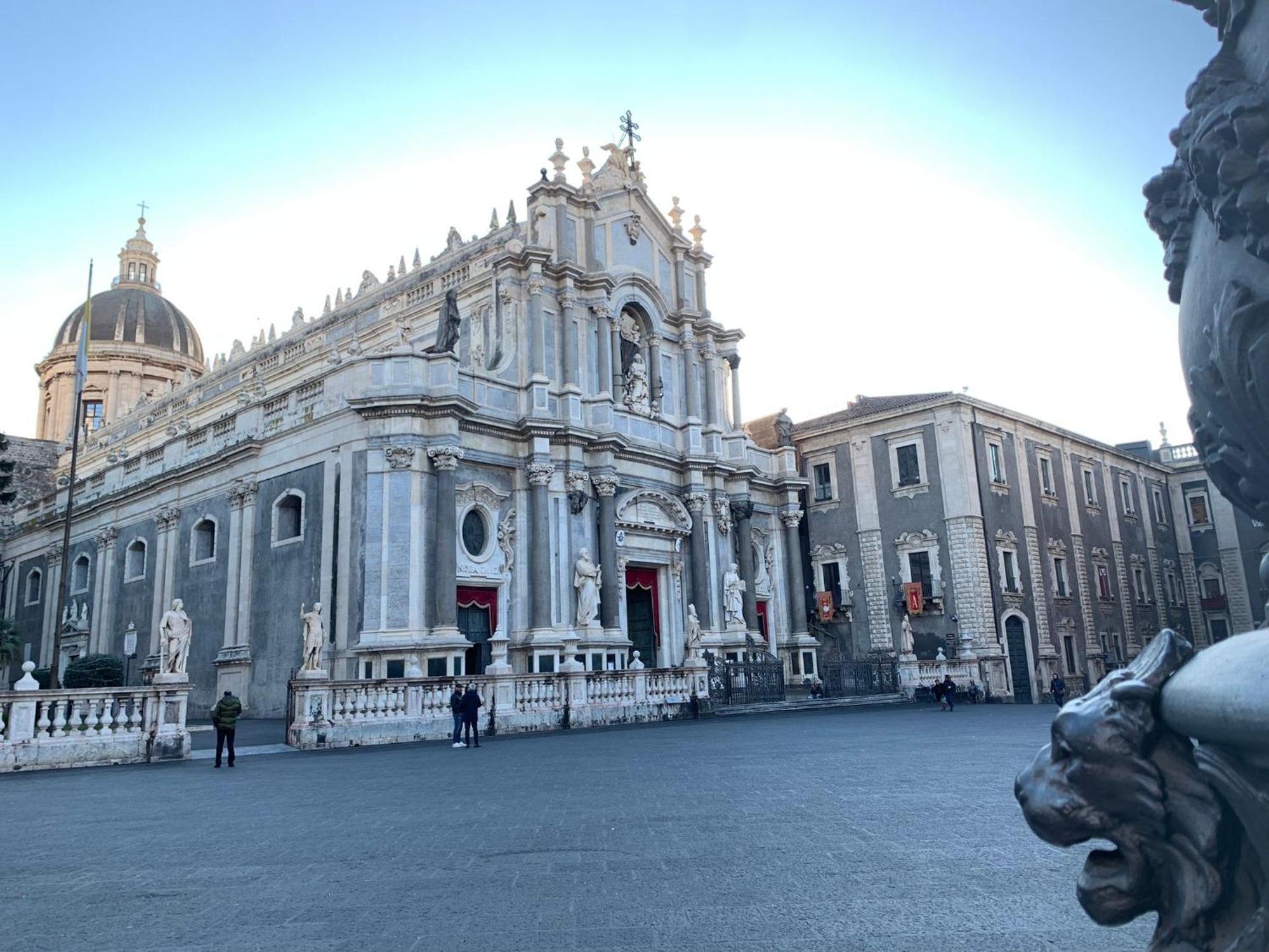 Donna Luisa-Catania Charming Apartment ภายนอก รูปภาพ