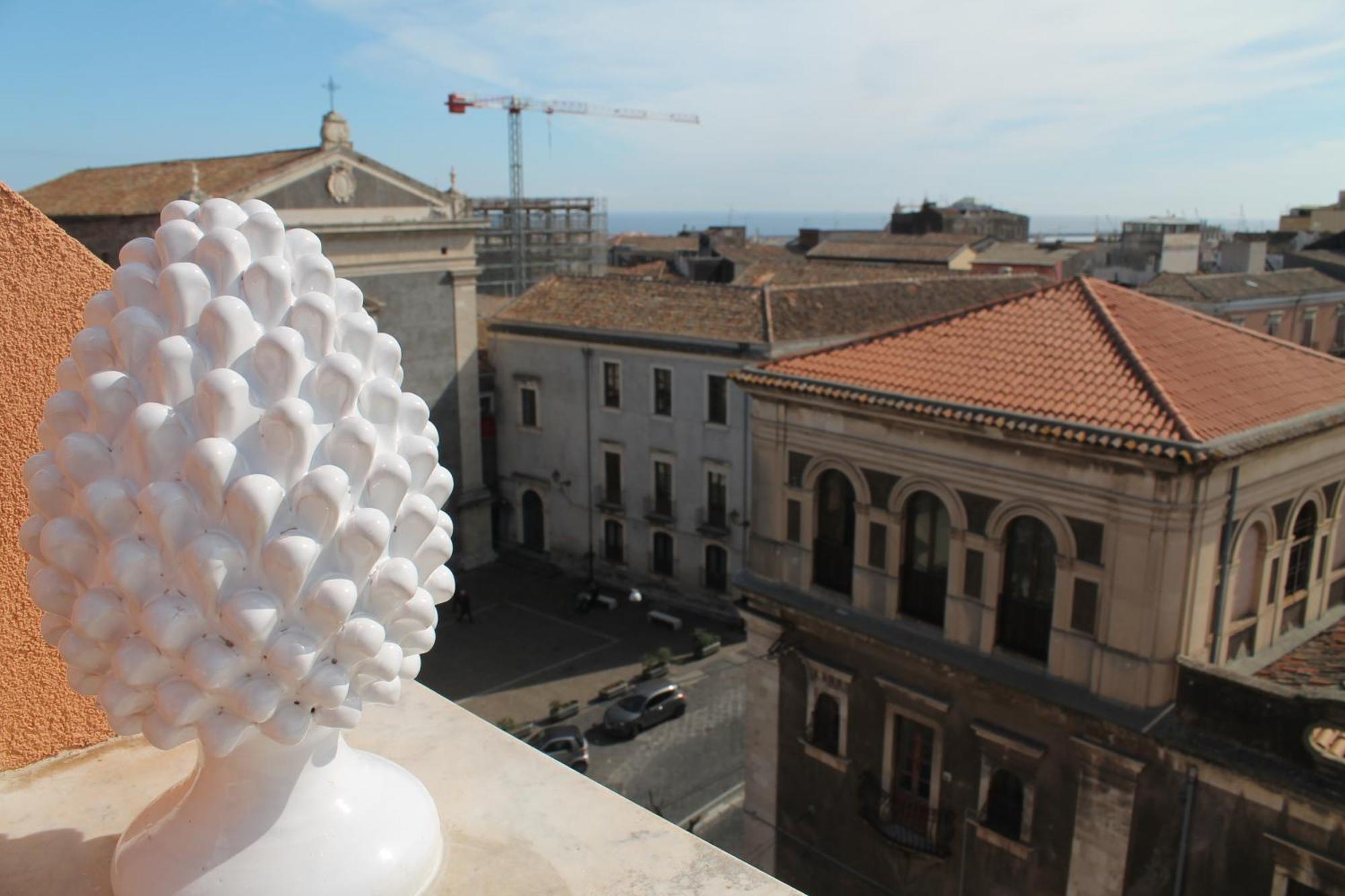 Donna Luisa-Catania Charming Apartment ภายนอก รูปภาพ