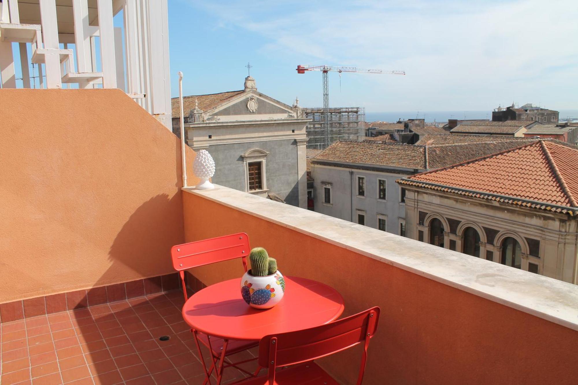 Donna Luisa-Catania Charming Apartment ภายนอก รูปภาพ