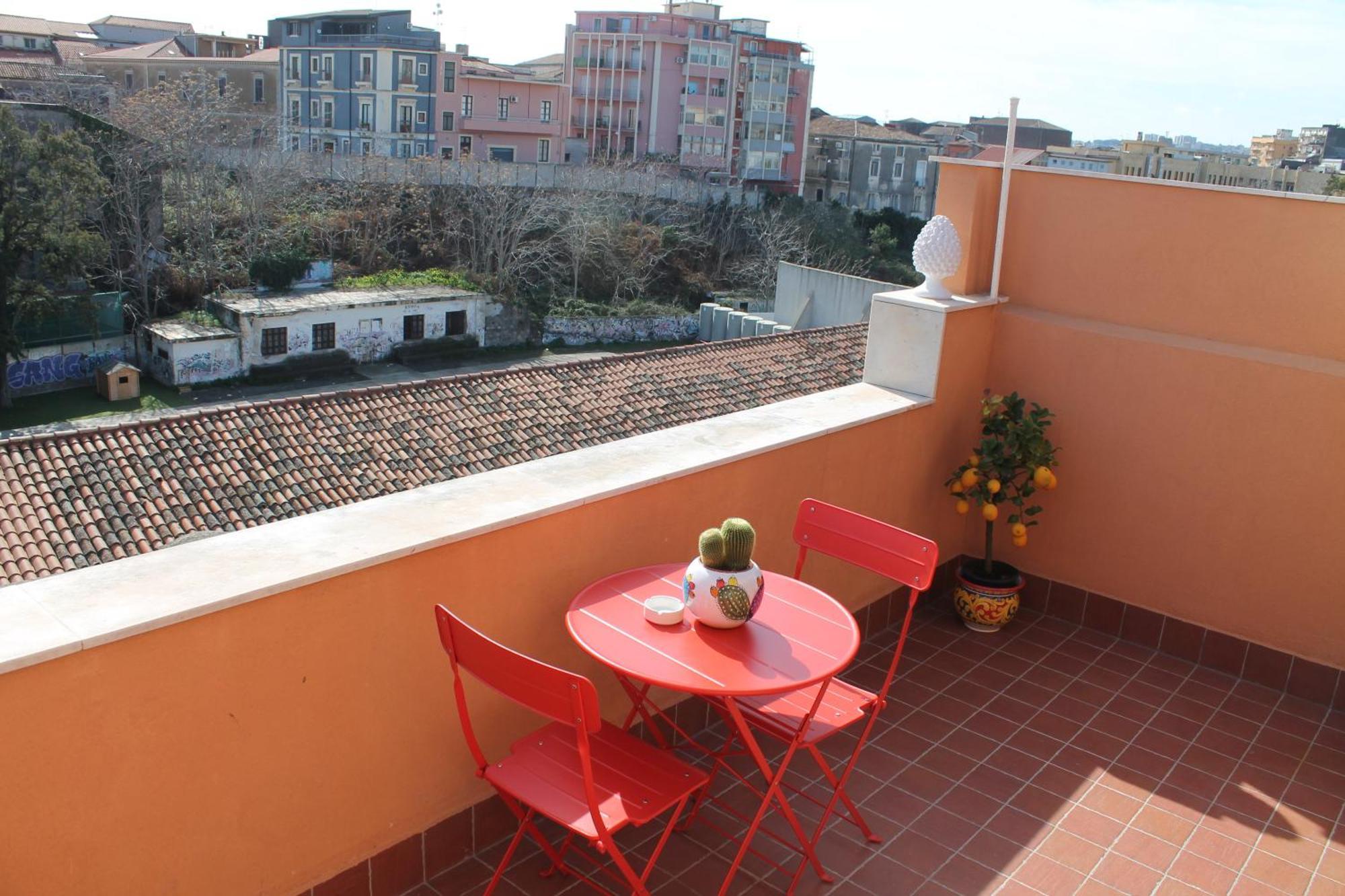 Donna Luisa-Catania Charming Apartment ภายนอก รูปภาพ